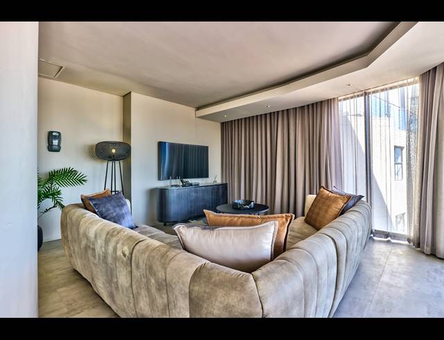 4 BEDROOM APARTMENT FOR SALE IN BEACHFRONT